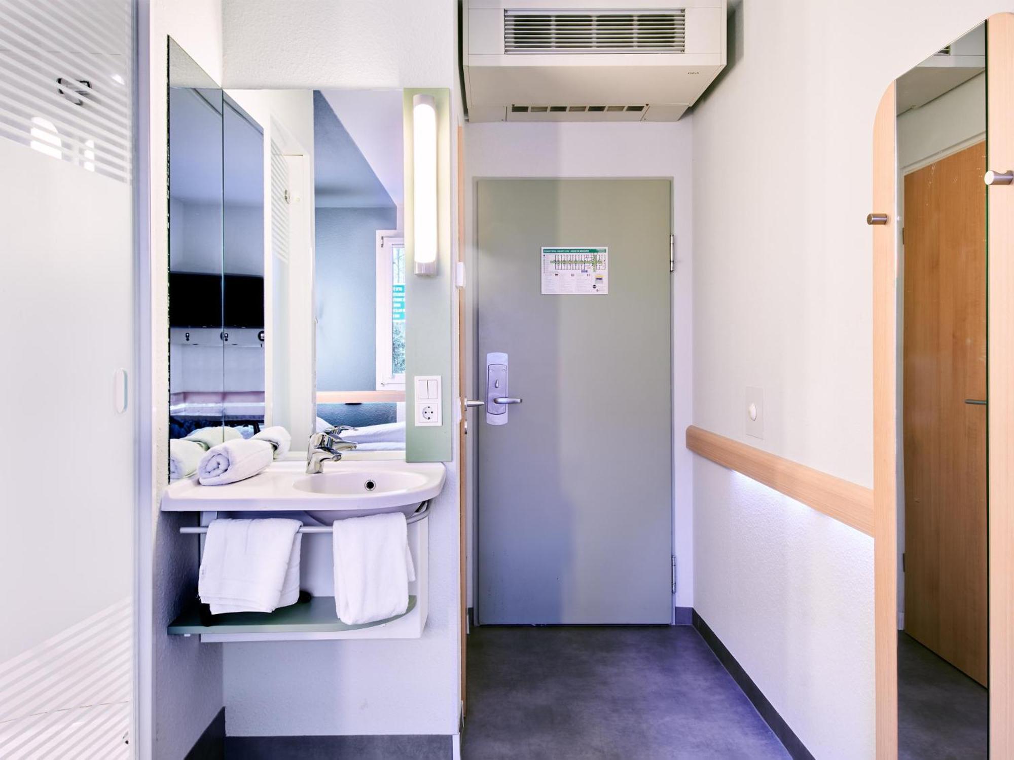 B&B Hotel Hannover-لاتزن المظهر الخارجي الصورة
